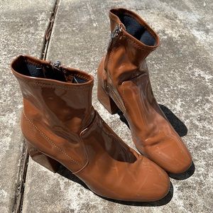 Bershka tan booties ty!